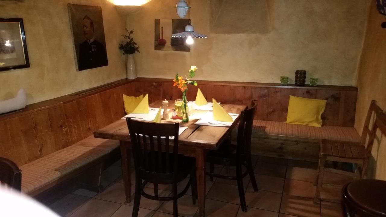 Gasthaus Kreuz Schruns Eksteriør billede